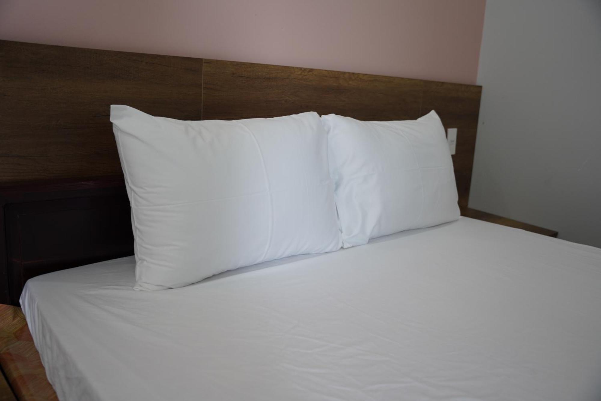 Hotel Khách Sạn Đế Vương Cao Lãnh Exterior foto