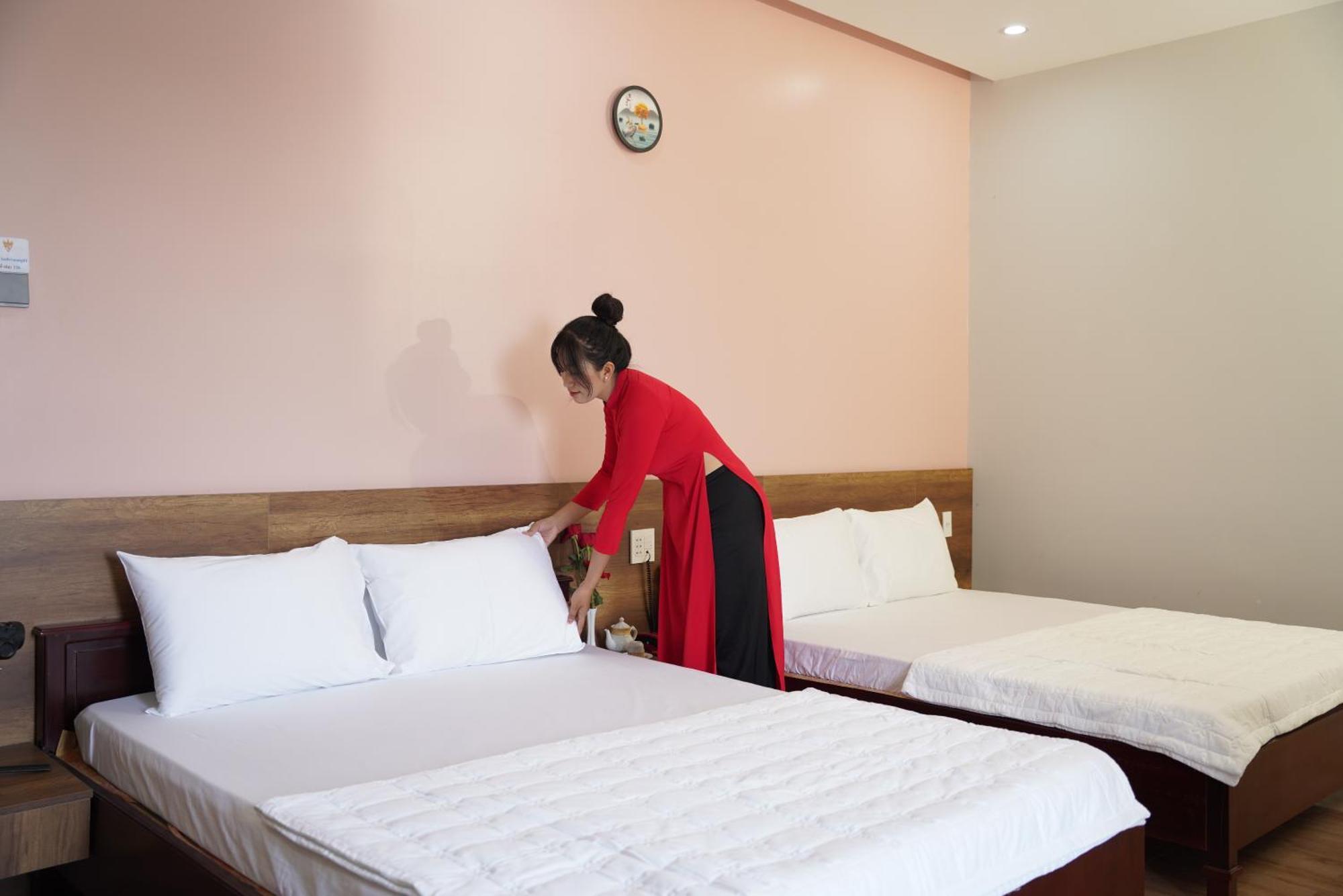 Hotel Khách Sạn Đế Vương Cao Lãnh Exterior foto