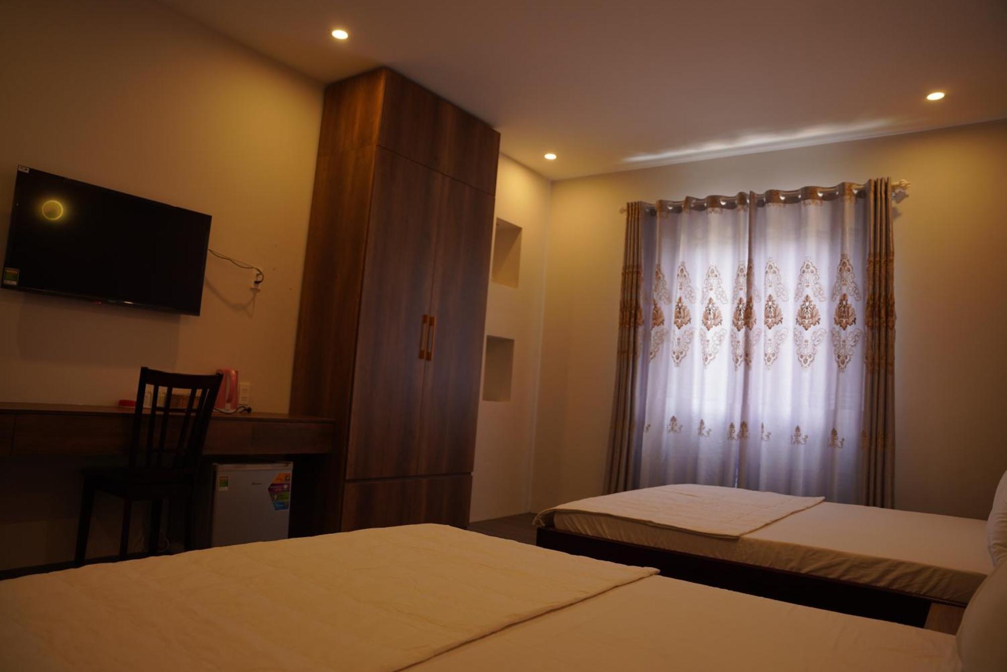 Hotel Khách Sạn Đế Vương Cao Lãnh Exterior foto