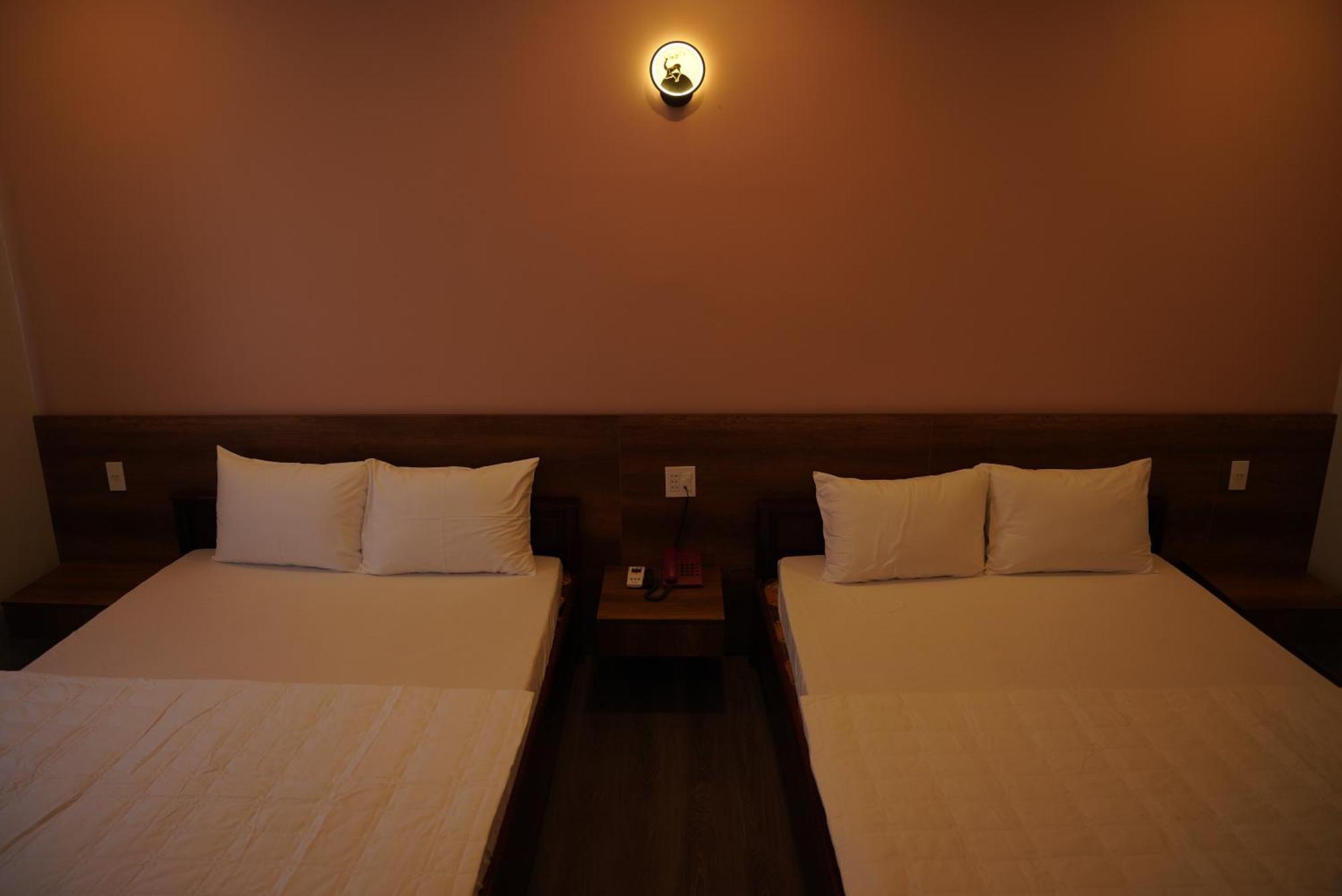 Hotel Khách Sạn Đế Vương Cao Lãnh Exterior foto