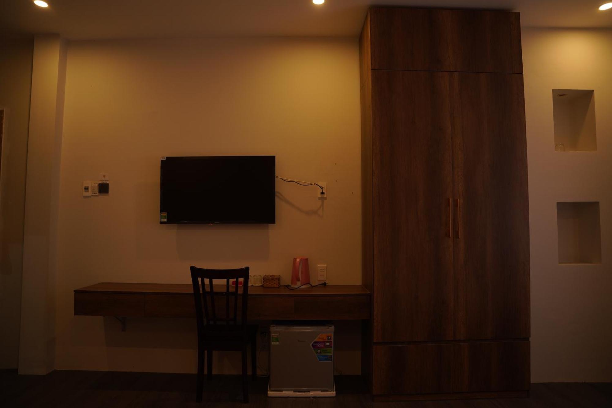 Hotel Khách Sạn Đế Vương Cao Lãnh Exterior foto